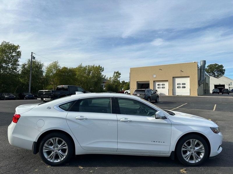 2015 Chevrolet Impala 2LT photo 11