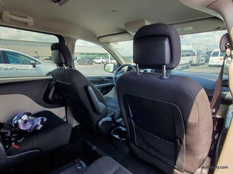Used 2020 Dodge Grand Caravan SEImage 27