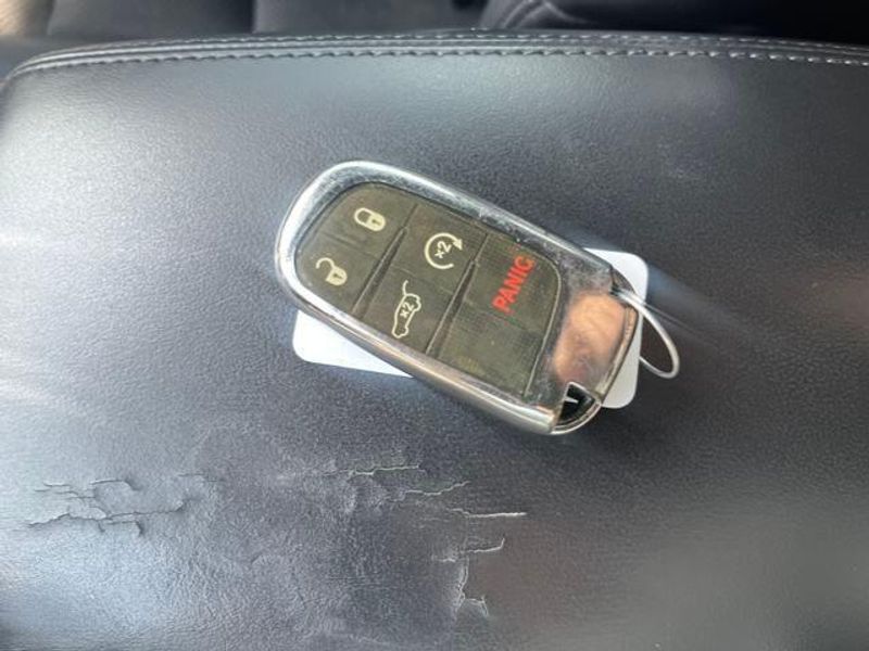 Used 2020 Jeep Grand Cherokee Altitude