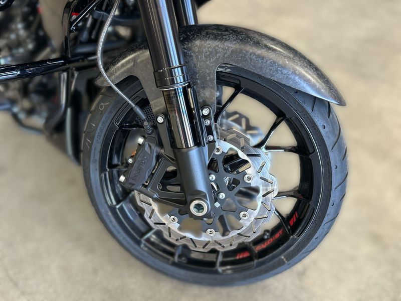 Used 2025 Harley-Davidson ROAD GILDE CVO ST Image 22