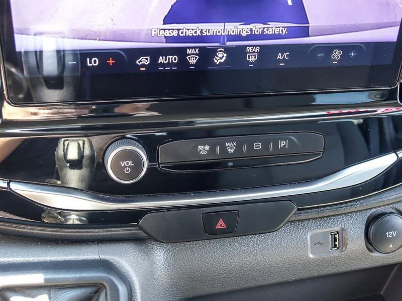 2024 Ford Transit Passenger XLT photo 14