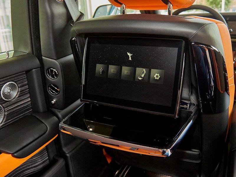 2025 Rolls-Royce Phantom Image 22