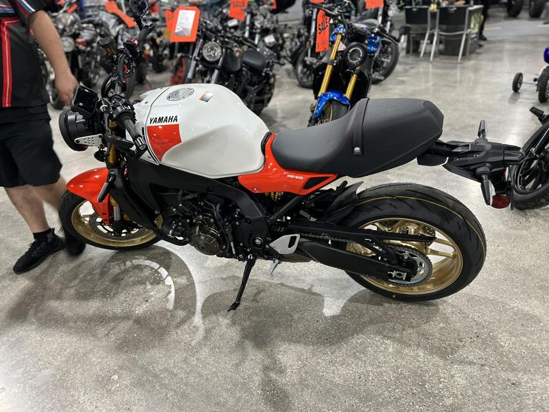 New 2025 Yamaha XSR900 Image 8