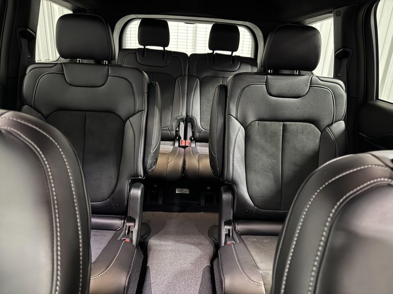 New 2025 Jeep Grand Cherokee L Altitude 4x4Image 24