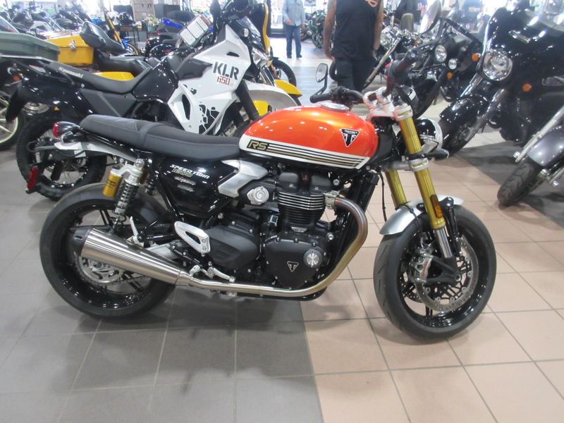 USED 2025 TRIUMPH SPEED TWIN 1200 Image 2