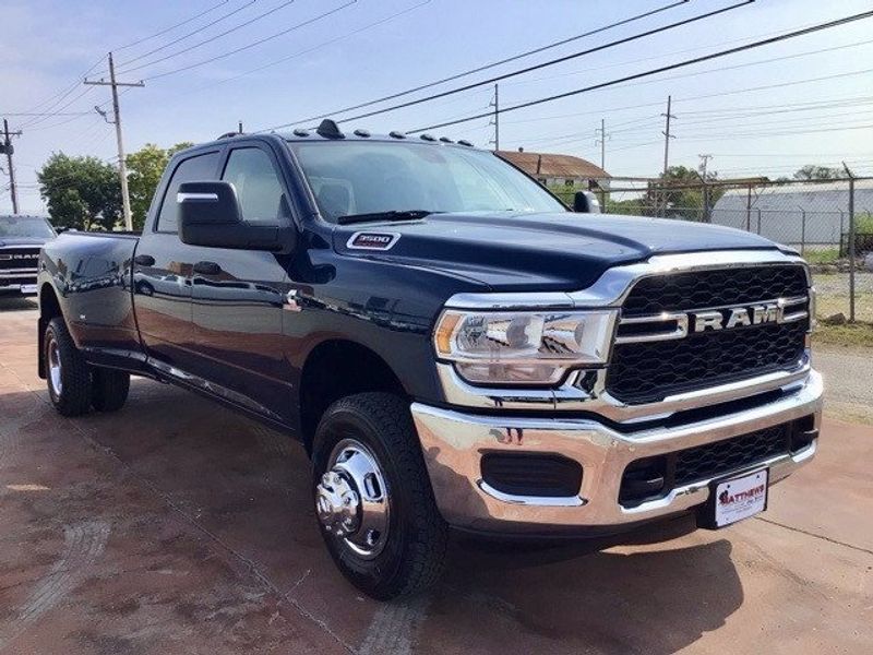 2024 RAM 3500 Tradesman Crew Cab 4x4 8