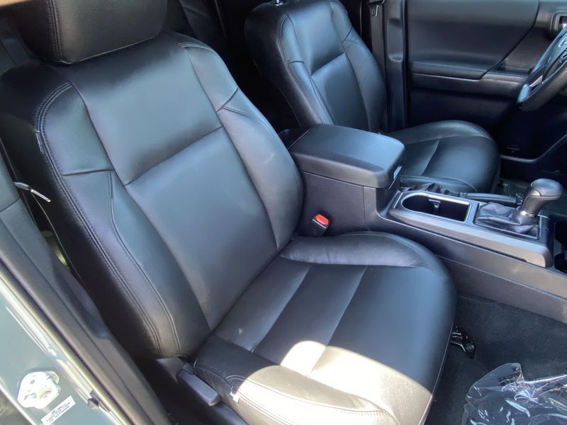 Used 2022 Toyota Tacoma TRD Off-RoadImage 11