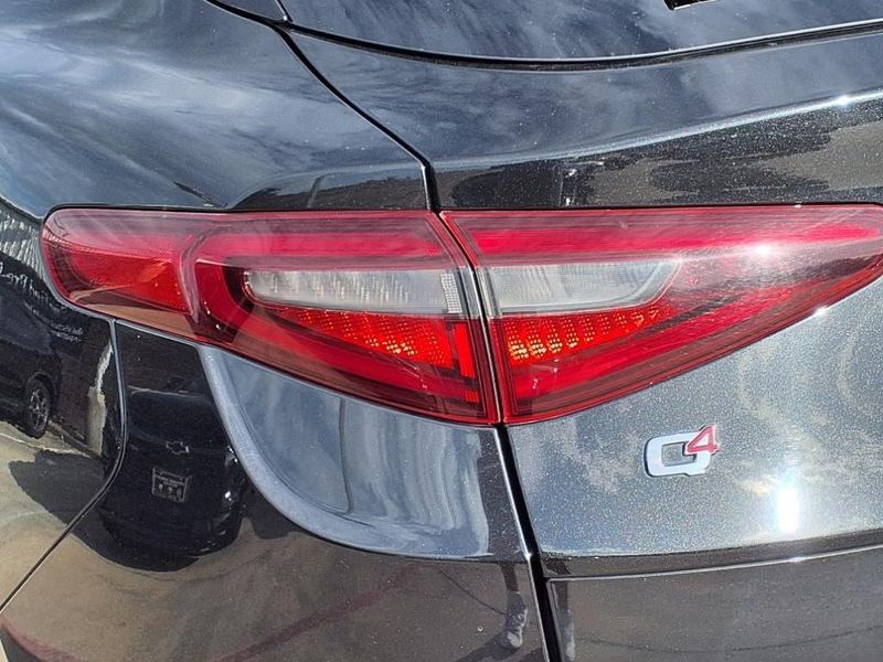2018 Alfa Romeo Stelvio Image 11