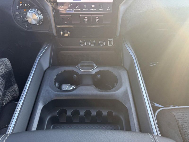 2025 RAM 1500 LaramieImage 21