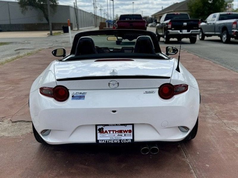 2019 Mazda MX-5 Miata ClubImage 7