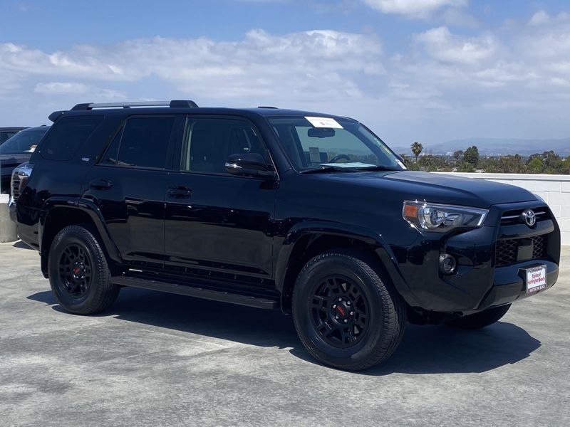 2024 Toyota 4Runner SR5 PremiumImage 2