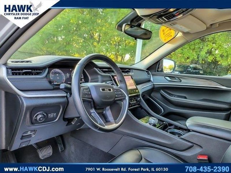 2022 Jeep Grand Cherokee Limited photo 5