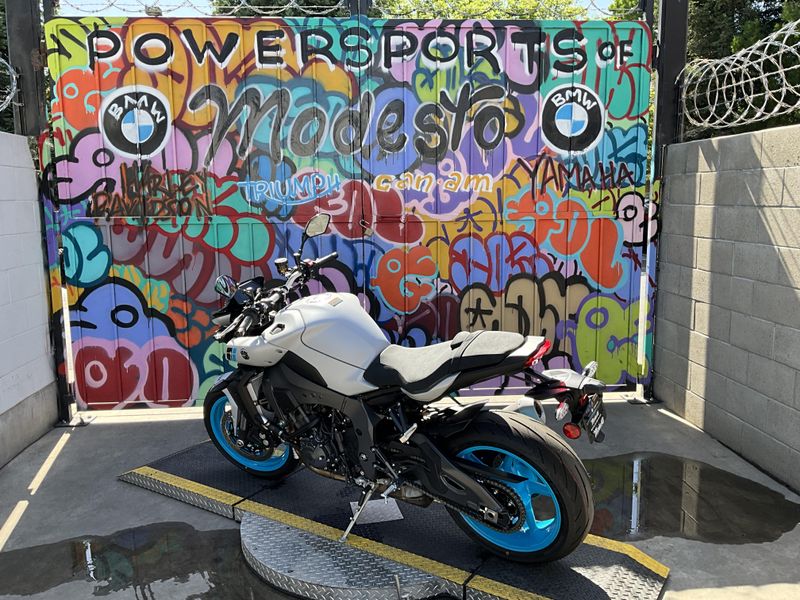 New 2025 Yamaha MT-10 Image 7