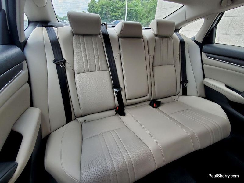 Used 2021 Honda Accord TouringImage 5