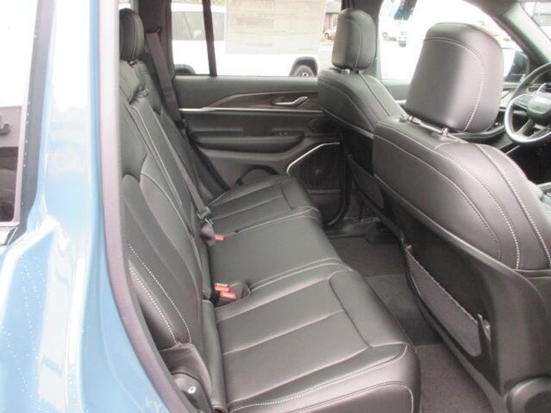 New 2026 Jeep Grand Cherokee Limited 4x4Image 30