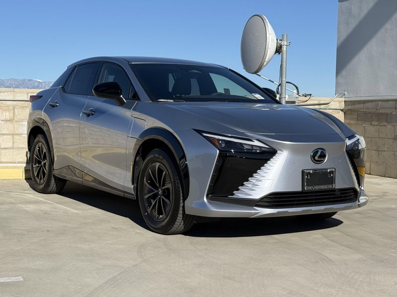 New 2026 Lexus RZ 350eImage 2