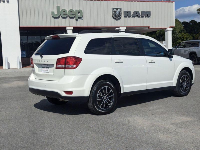 2019 Dodge Journey SEImage 3