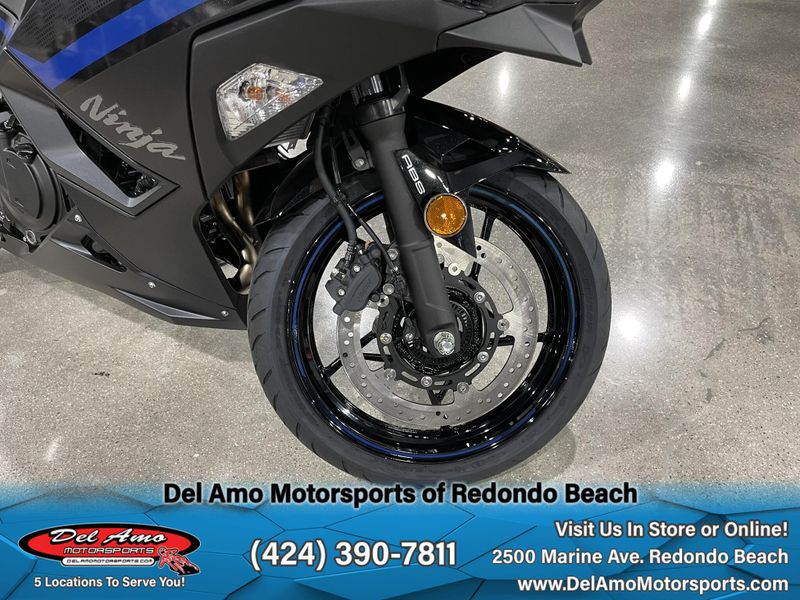 2025 Kawasaki NINJA 500 ABS Image 12