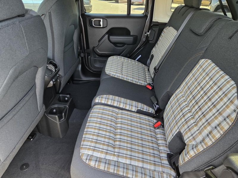New 2026 Jeep Wrangler 4-door 85th Anniversary Edition