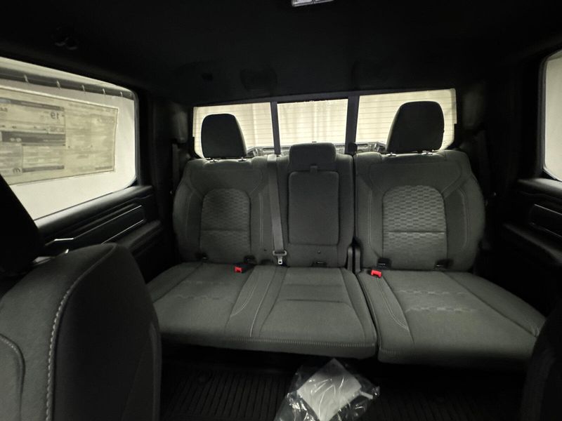 2025 RAM 1500 Big Horn Crew Cab 4x4 5