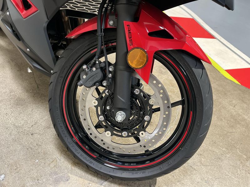 2025 Kawasaki NINJA 500 SE ABS Image 10