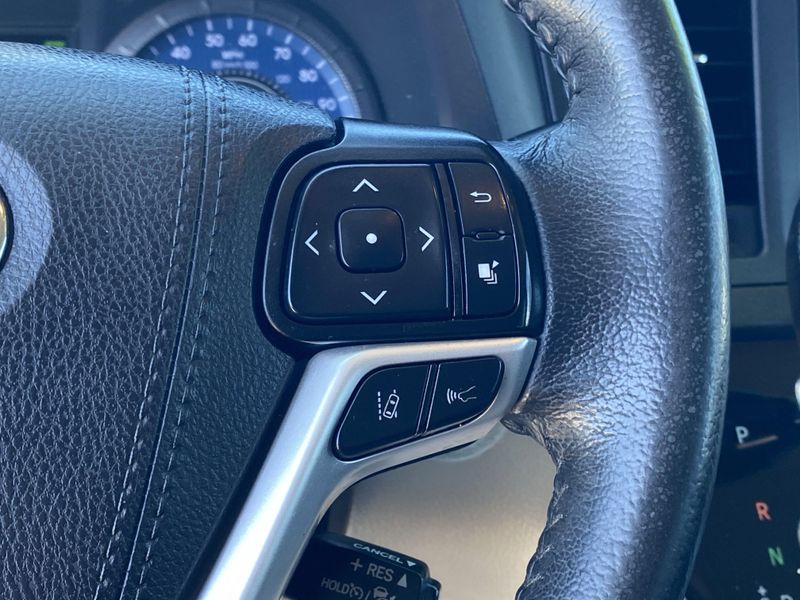 Used 2020 Toyota Sienna XLEImage 28