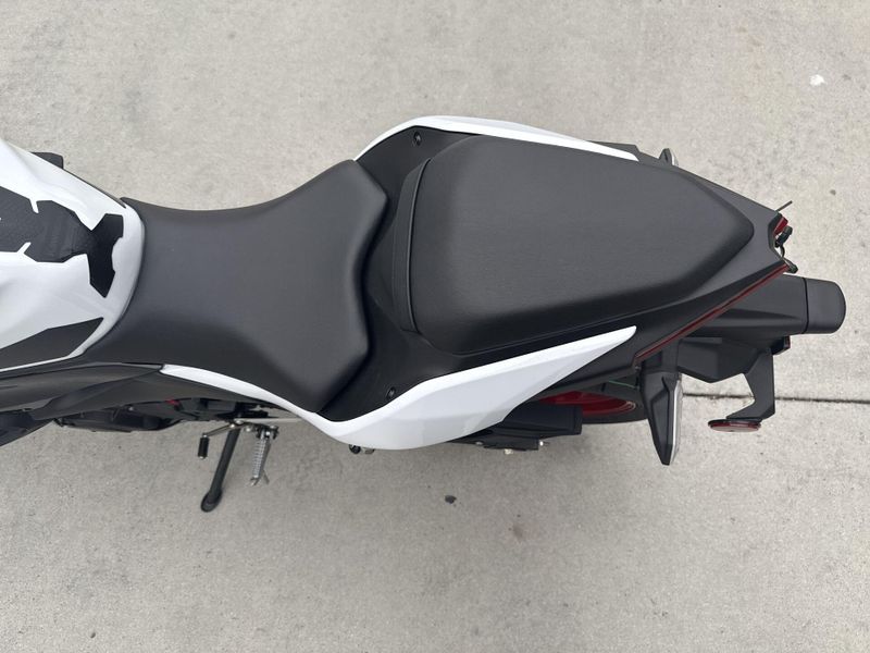 New 2026 Kawasaki Z500 SE ABS Image 10