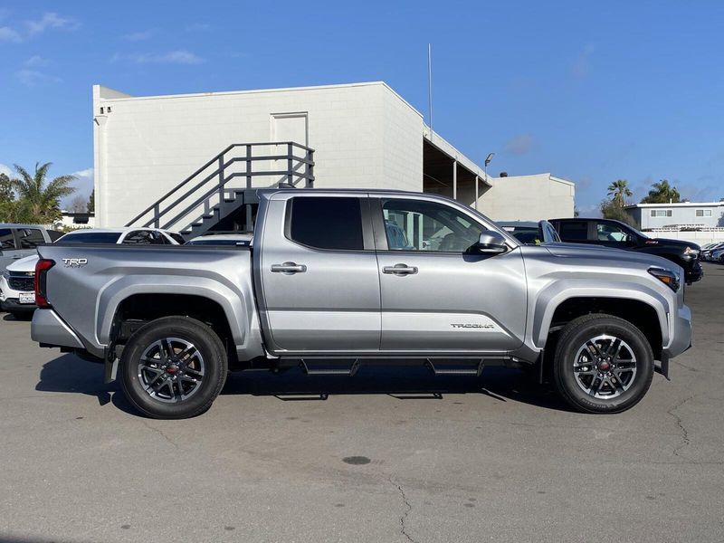 2024 Toyota Tacoma TRD SportImage 3