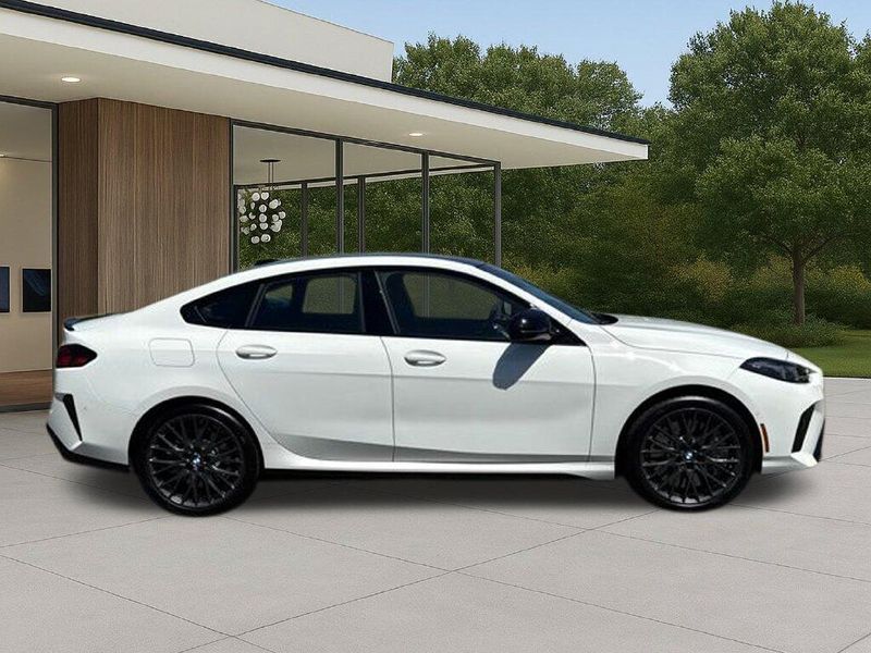 Used 2026 BMW 2 Series M235i xDriveImage 7