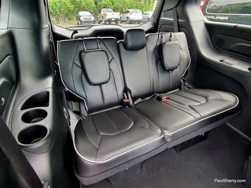 Used 2024 Chrysler Pacifica Limited S