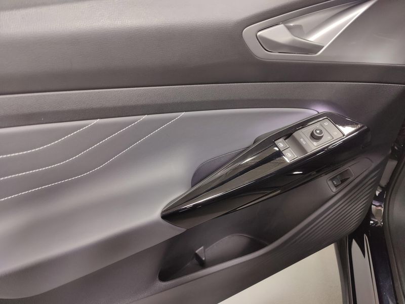 2023 Volkswagen ID.4 Pro S AWD w/Glass RoofImage 27