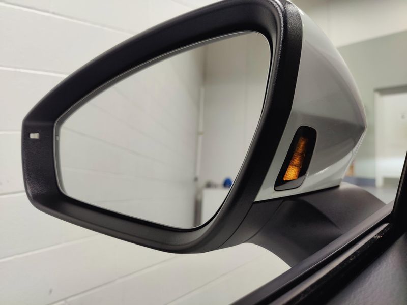 Used 2023 Volkswagen ID.4 StandardImage 7