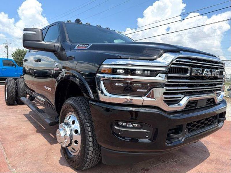 New 2026 RAM 3500 Big Horn Crew Cab Chassis 4x4 60