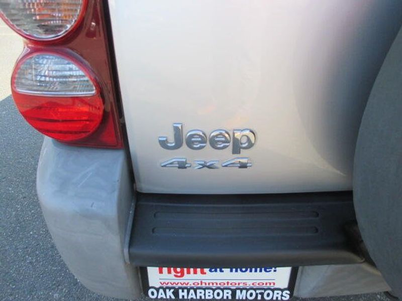 Used 2007 Jeep Liberty SportImage 9