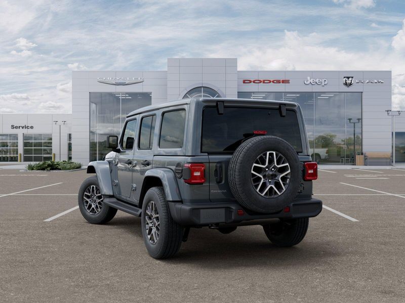 New 2026 Jeep Wrangler 4-door SaharaImage 3