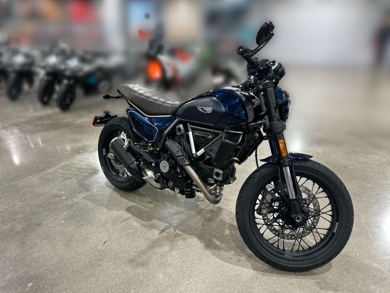 New 2025 Ducati SCRAMBLER 800 NIGHTSHIFT Image 17