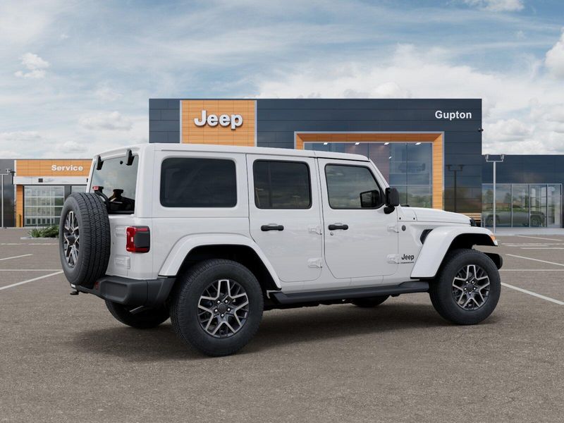 New 2026 Jeep Wrangler 4-door SaharaImage 4