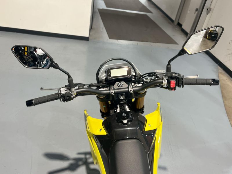 2025 Suzuki DR-Z4S Image 14