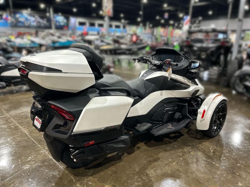 New 2026 Can-Am SPYDER RT SEA-TO-SKY (SE6) Image 14