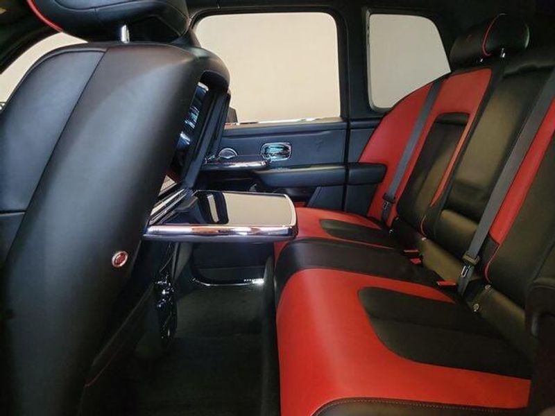 2020 Rolls Royce Cullinan photo 11