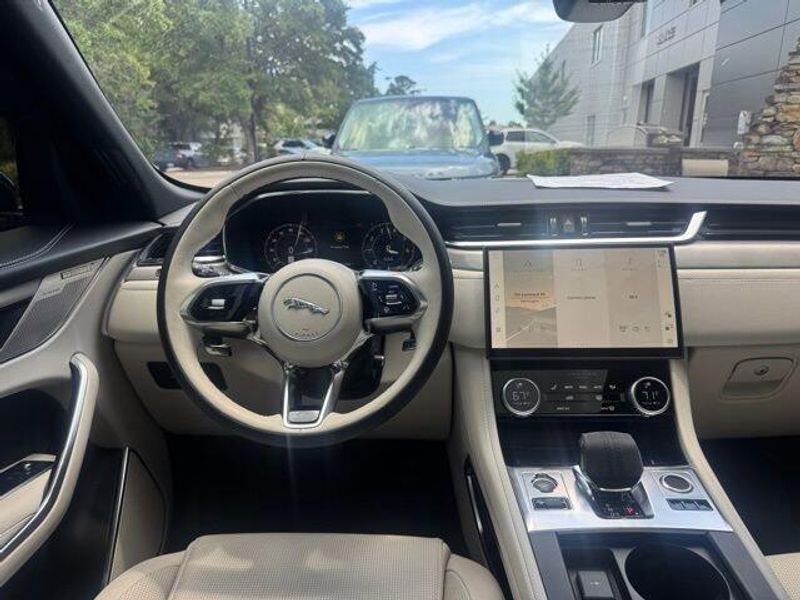 2025 Jaguar F-PACE R-Dynamic S