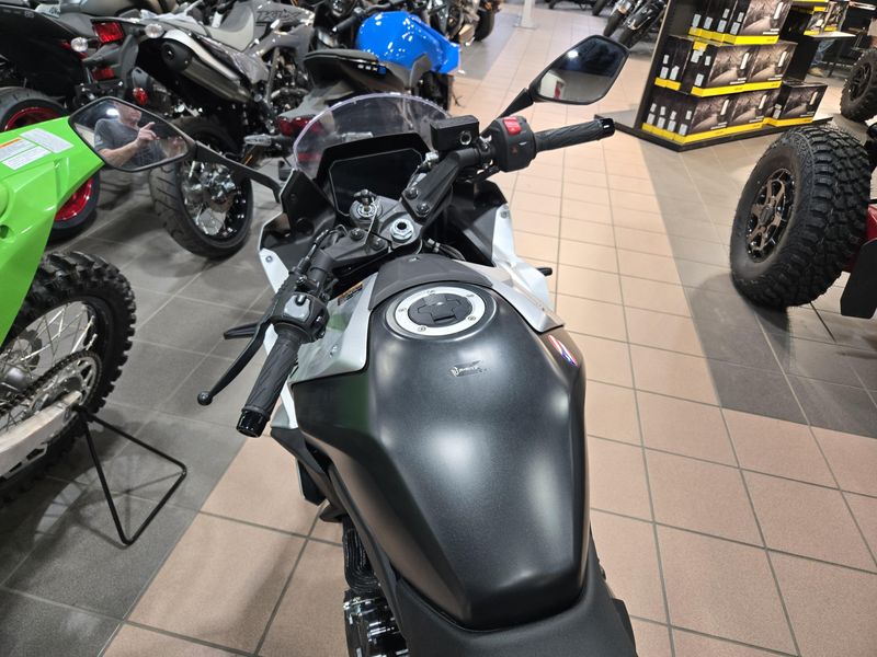 2024 Suzuki GSXS 8R Image 15
