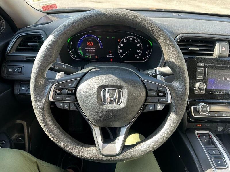 2019 Honda Insight LXImage 2