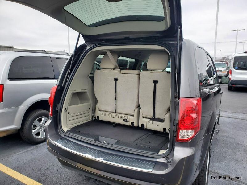 Used 2015 Dodge Grand Caravan SE