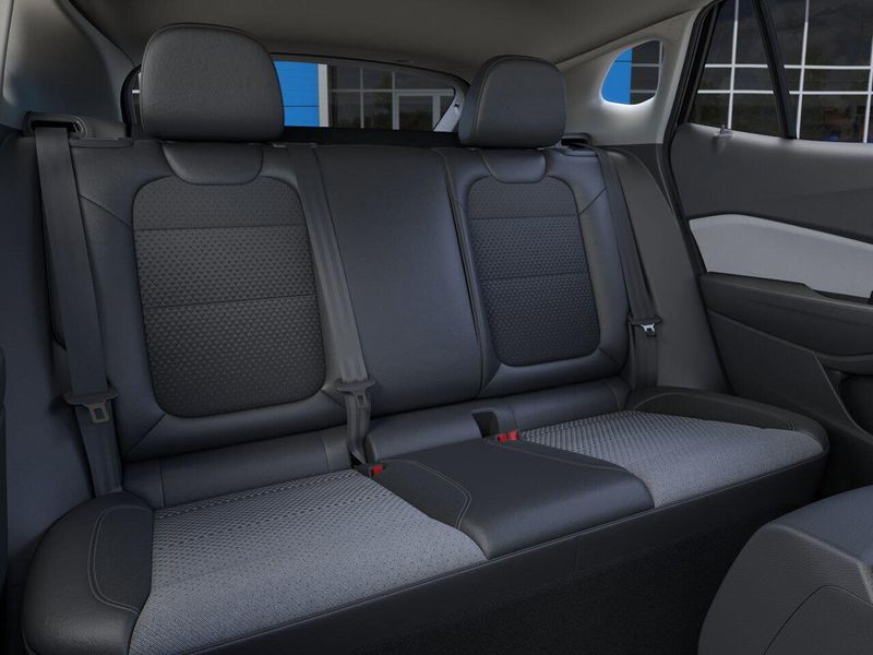 New 2025 Chevrolet Trax LTImage 17