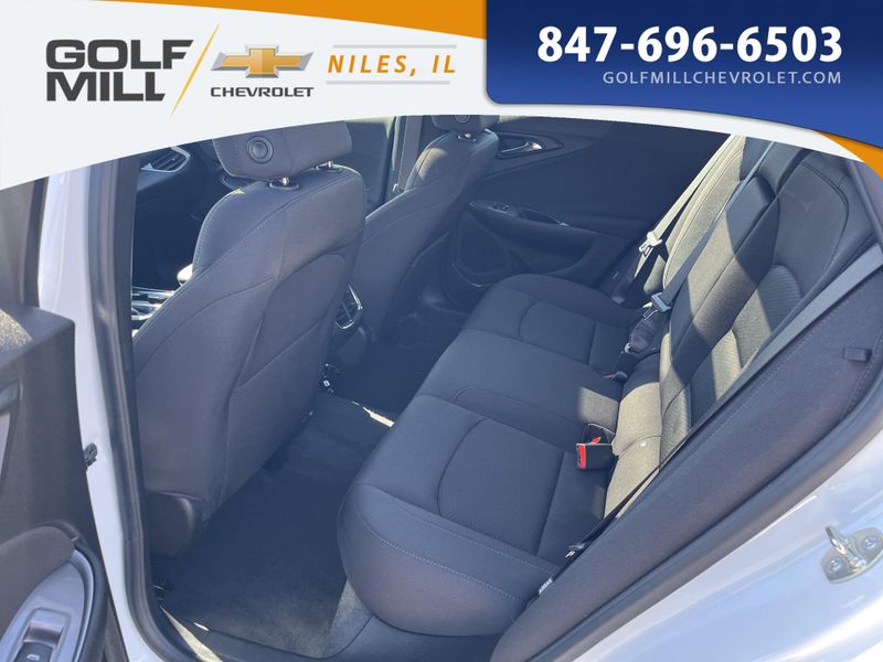 2024 Chevrolet Malibu 1LT photo 9