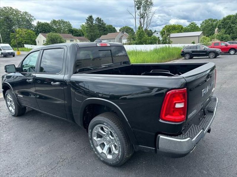 2025 RAM 1500 Big Horn Crew Cab 4x4 5