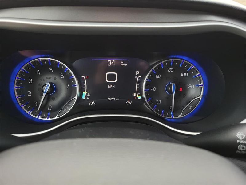 2022 Chrysler Pacifica Touring LImage 14