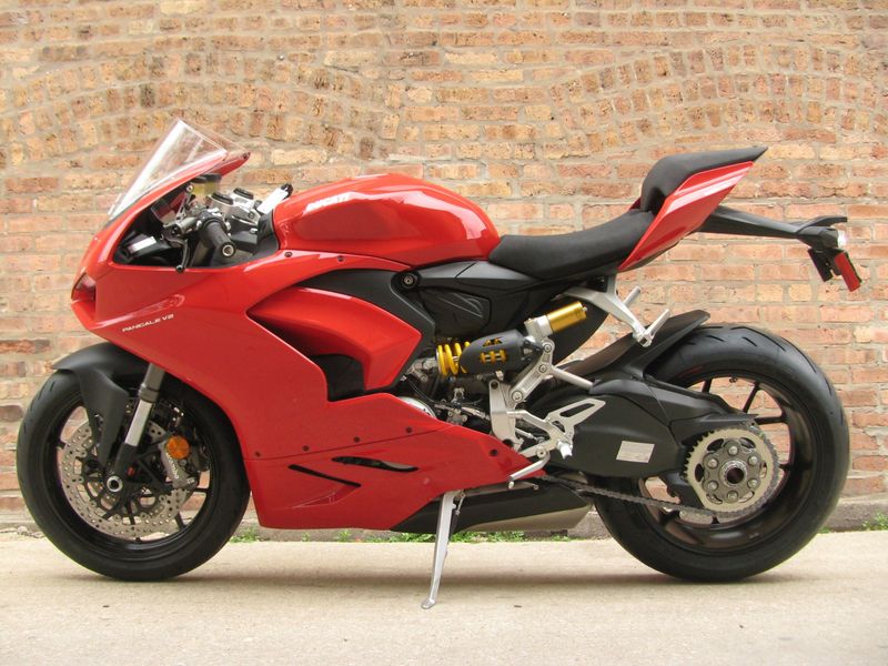 2022 Ducati Panigale V2 Red  Image 2