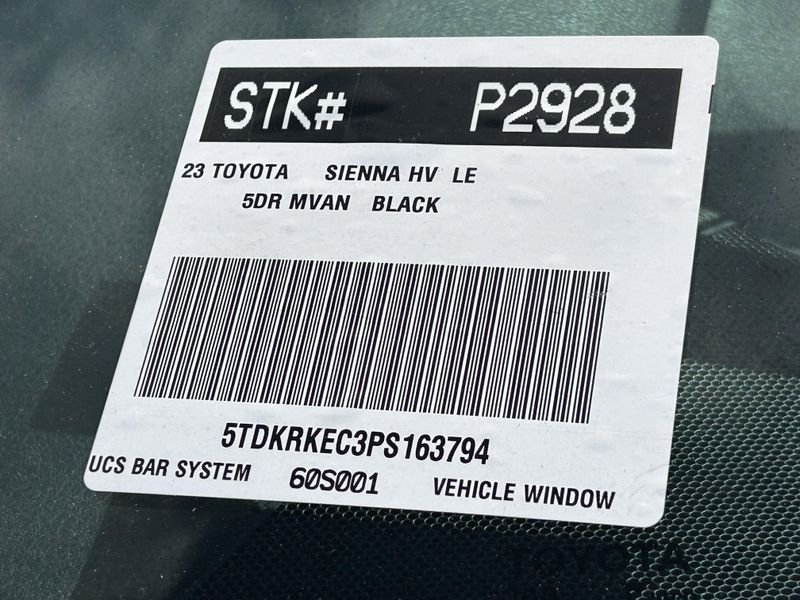 2023 Toyota Sienna LEImage 33